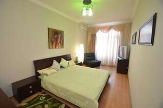 Апартаменты Apartments in the city center on Sobornaya Street Николаев Улучшенные апартаменты-19